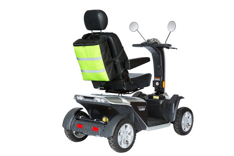 Zorgmiddelenaanhuis Rugleuningtas voor uw scootmobiel met veiligheidsreflectie